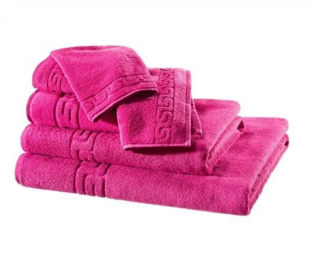 Махровое полотенце Dreamflor пурпурного цвета от магазина Beddington.ru