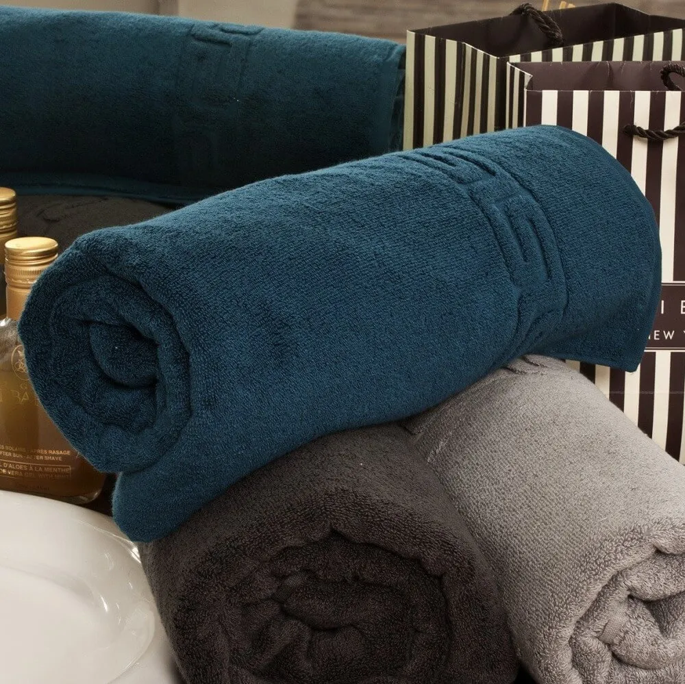 Махровое полотенце Dreamflor темно-синего цвета от магазина Beddington.ru
