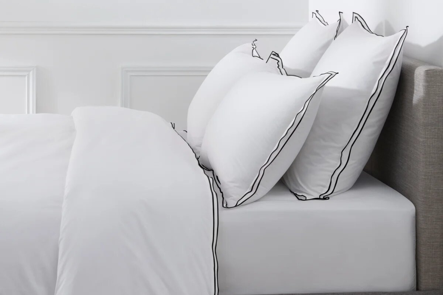 Наволочка PURE WHITE Percale Blanc – Finition Noire 65x65 см