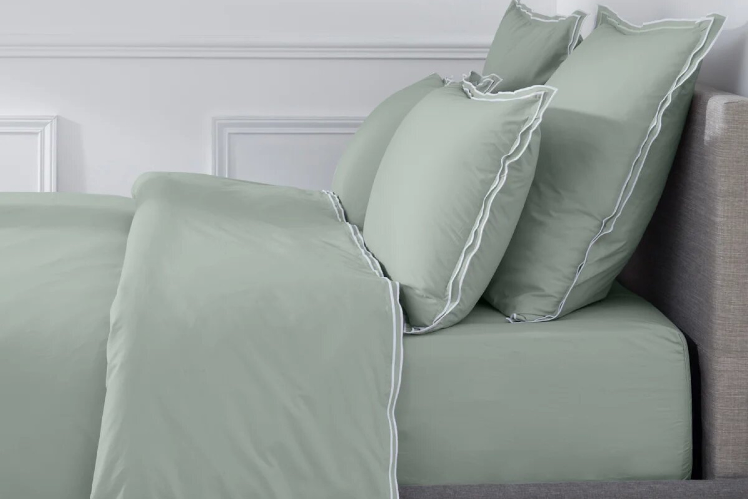 Наволочка PURE WHITE Percale Light Green – Finition White 65x65 см