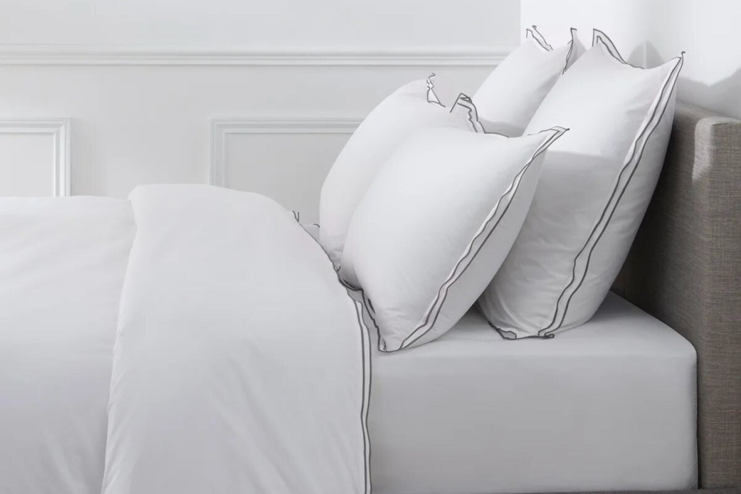 Наволочка PURE WHITE Percale Blanc – Finition Grise Claire 65x65 см