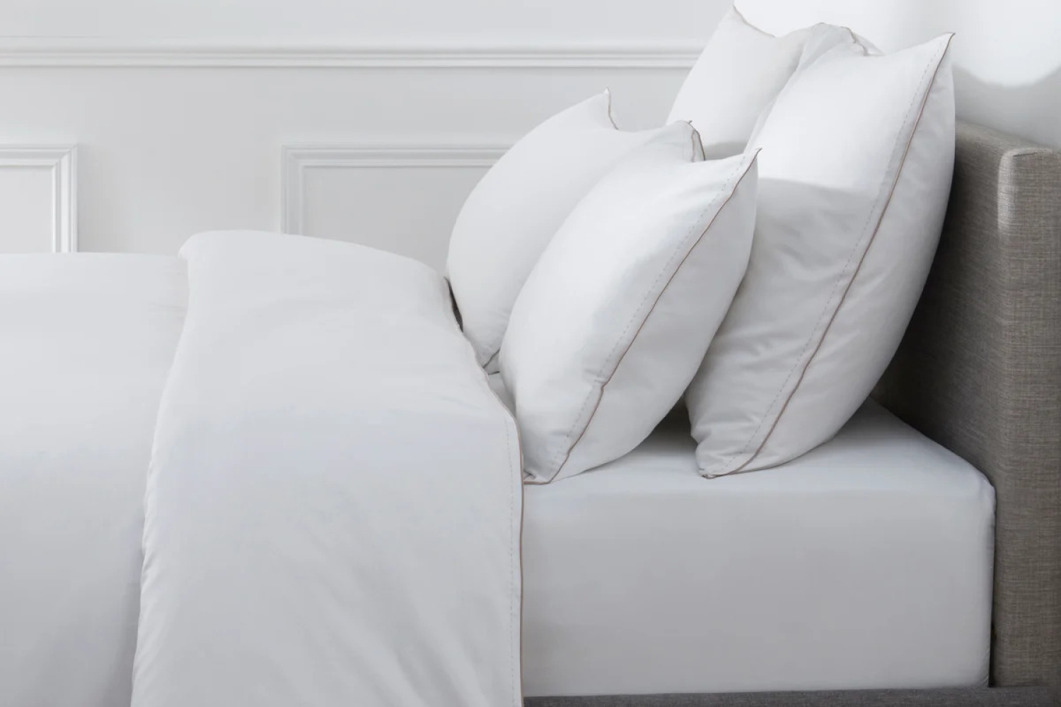 Наволочка PURE WHITE Satin Blanc – Finition Sable 65x65 см